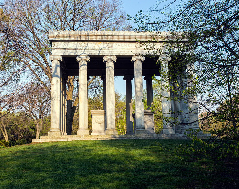 Graceland-Landscape-Palmer-Monument-2.jpg